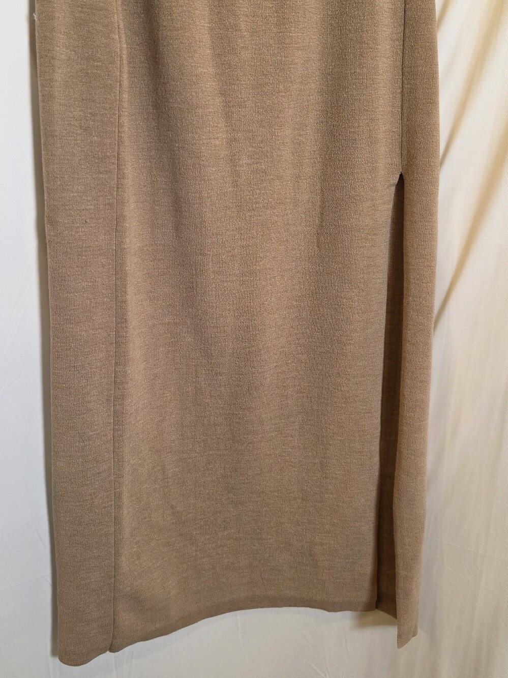 AMUR Ribbed Wool Knit Midi Skirt Beige Camel Slit Size M Sustainable Luxury - Picture 3 of 6